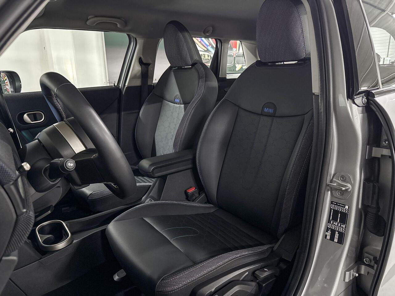 Mini COOPER 5-deurs C | Classic uitvoering | Pakket S | 17" U-Spoke grey