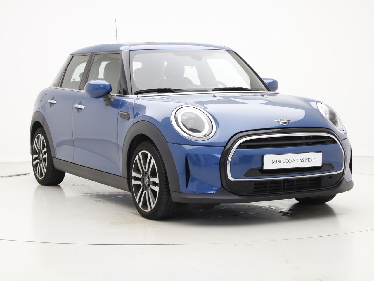 Mini COOPER 5-deurs Classic | Panorama | 17" | Led | Automaat