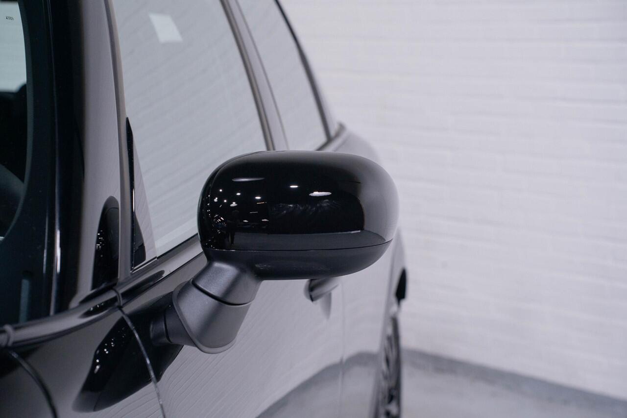 Mini COOPER Mini 1.5 C Classic XS Navi PDC v+a Cruise Camera Lederen bekleding Stoel/stuurverw. Clima Led koplampen Apple Carplay