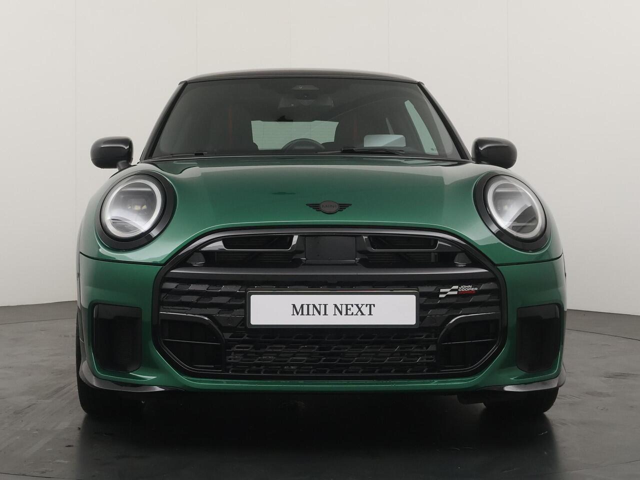 Mini COOPER 3-deurs C JCW Trim | Pakket M | Stoel-stuurverwarming | Schuif-kantel dak | Achteruitrijcamera | Head-Up | Cruise |