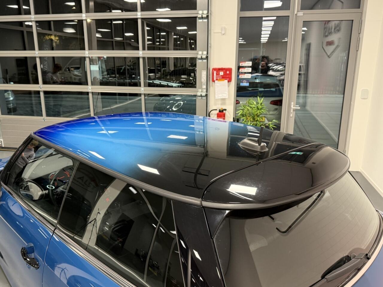 Mini COOPER Mini 1.5 Business Edition/ Automaat/ Led/ Navi/ Cruise