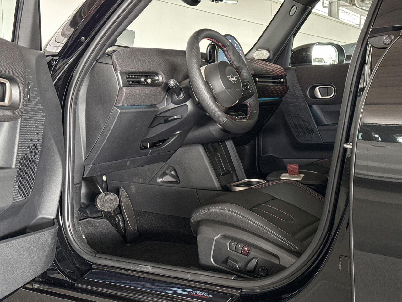 Mini COOPER 5-deurs 1.5 Cooper C John Cooper Works | Glazen panoramadak | Pakket XL