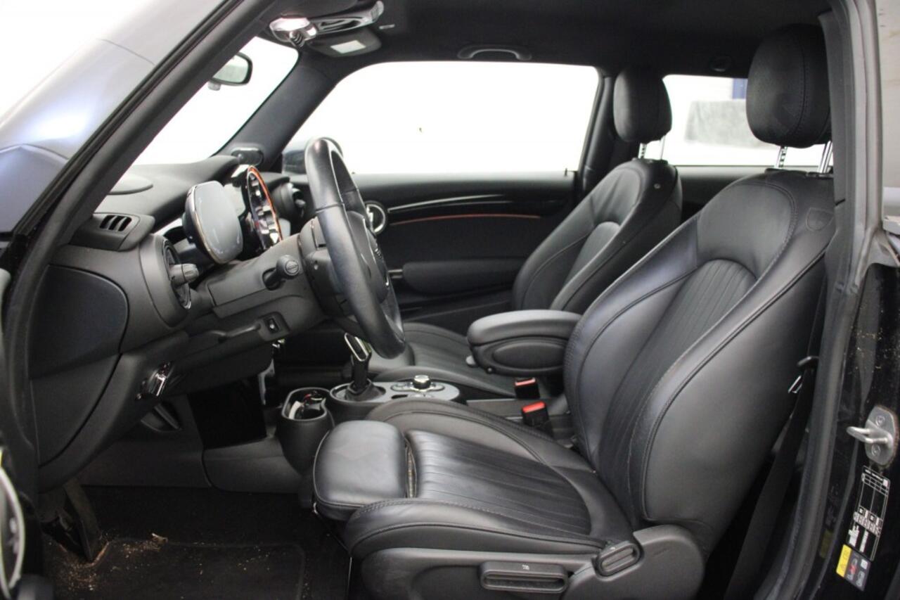 Mini COOPER Electric Business Edition 33 kWh - Carplay, Camera, Cruise, Leer, Stoelverw. Harman/Kardon