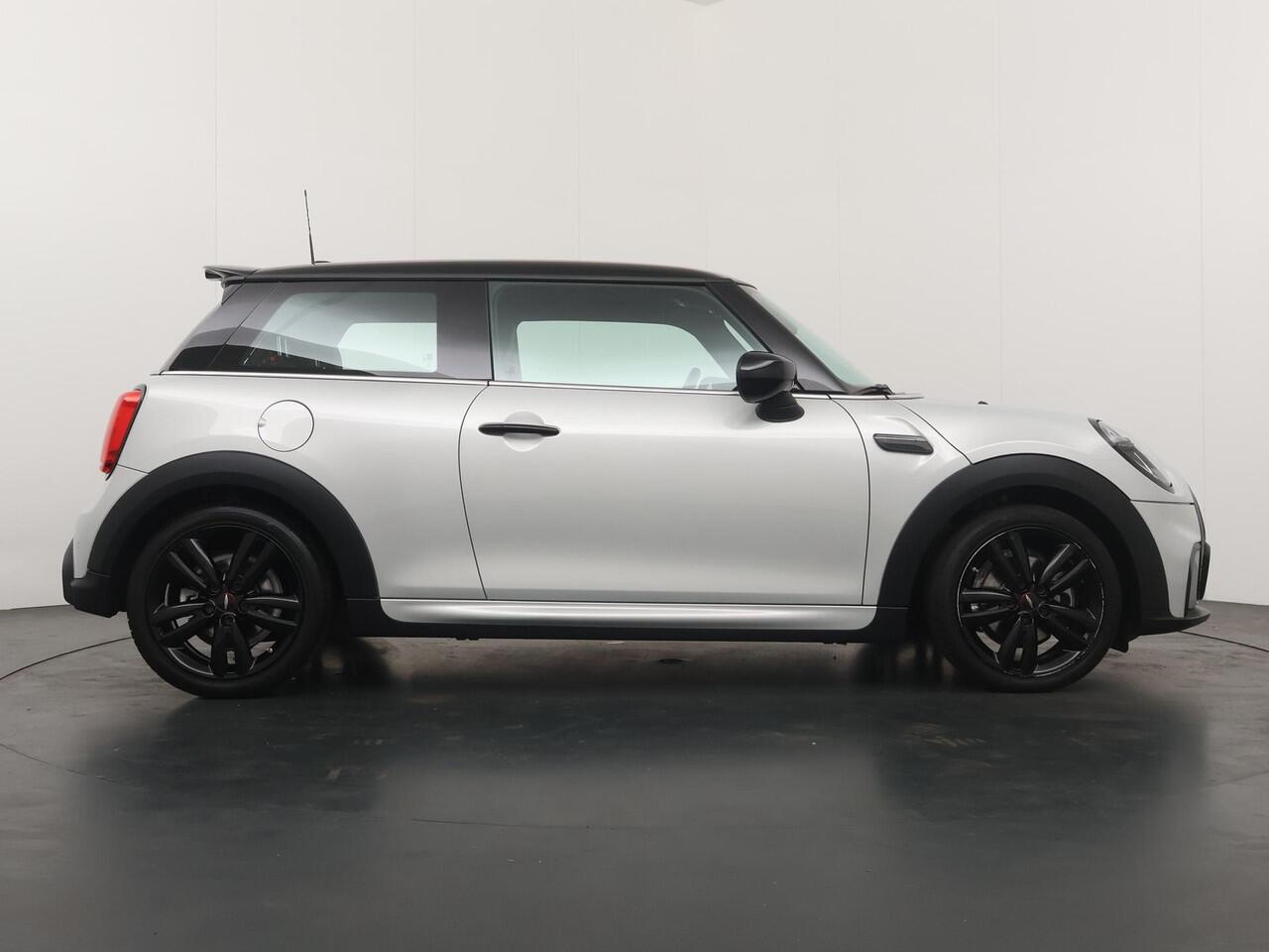 Mini COOPER 3-deurs JCW pakket | Cruise | Achteruitrijcamera | Stoelverwarming | Comforttoegang |