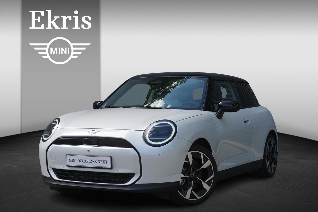 Mini COOPER 3-deurs E Classic Uitvoering | Pakket L | Glazen panoramadak | Driving Assistant | HIFI System Harman Kardon | MINI Head-Up Display