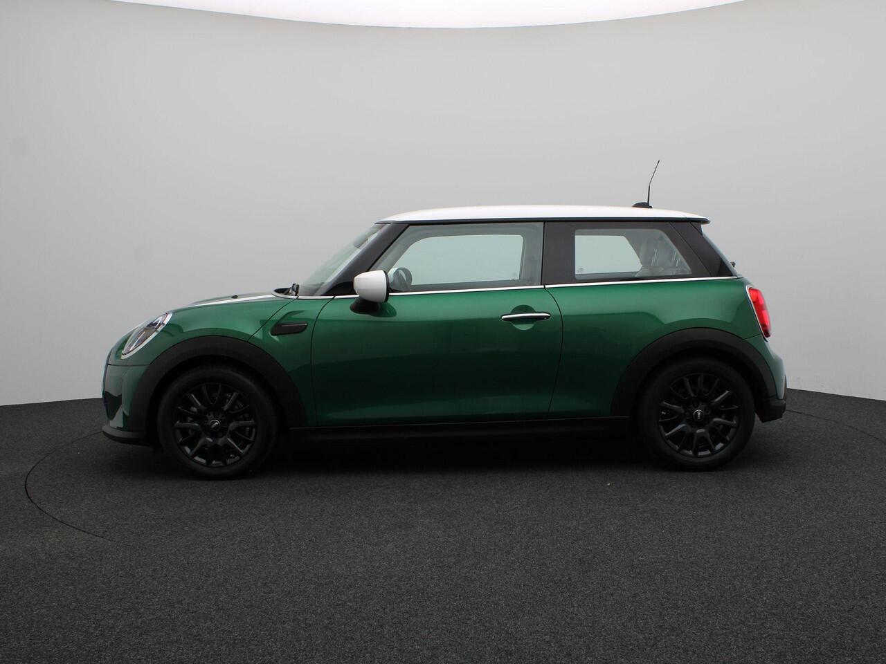 Mini COOPER 3-deurs Classic + Sportstoelen + PDC + LED + 16''