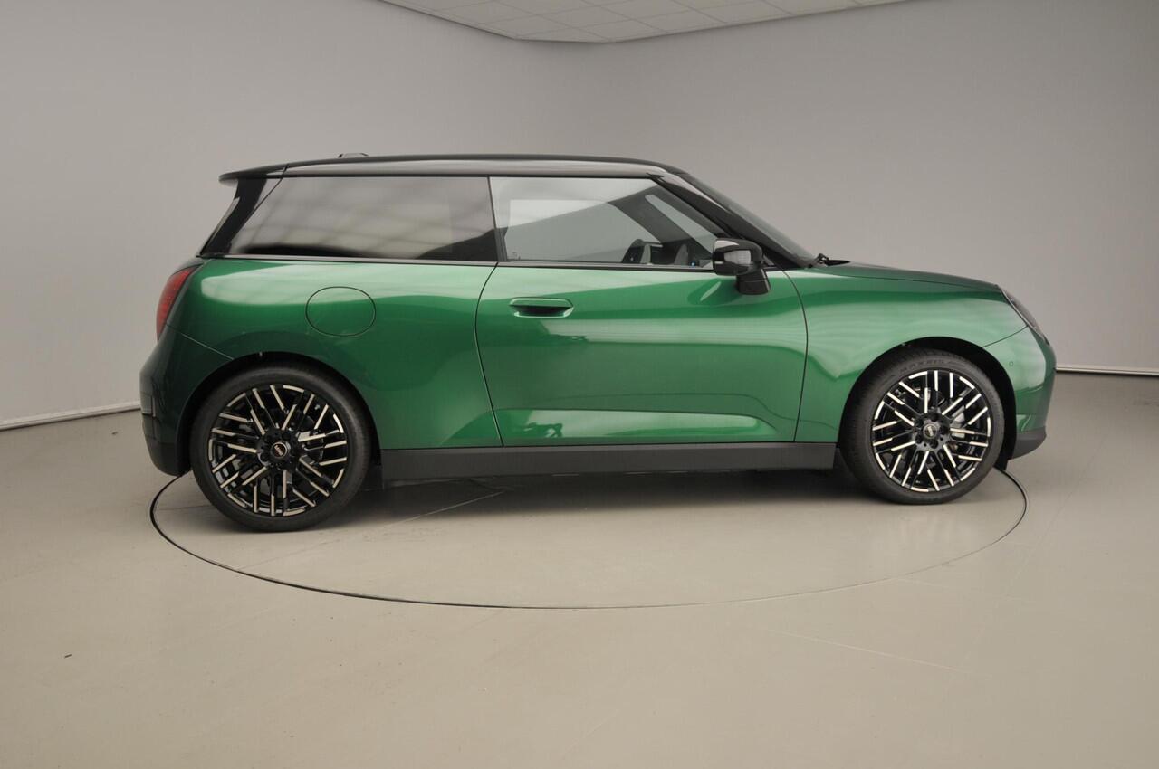 Mini COOPER E Favoured M 40.7 kWh