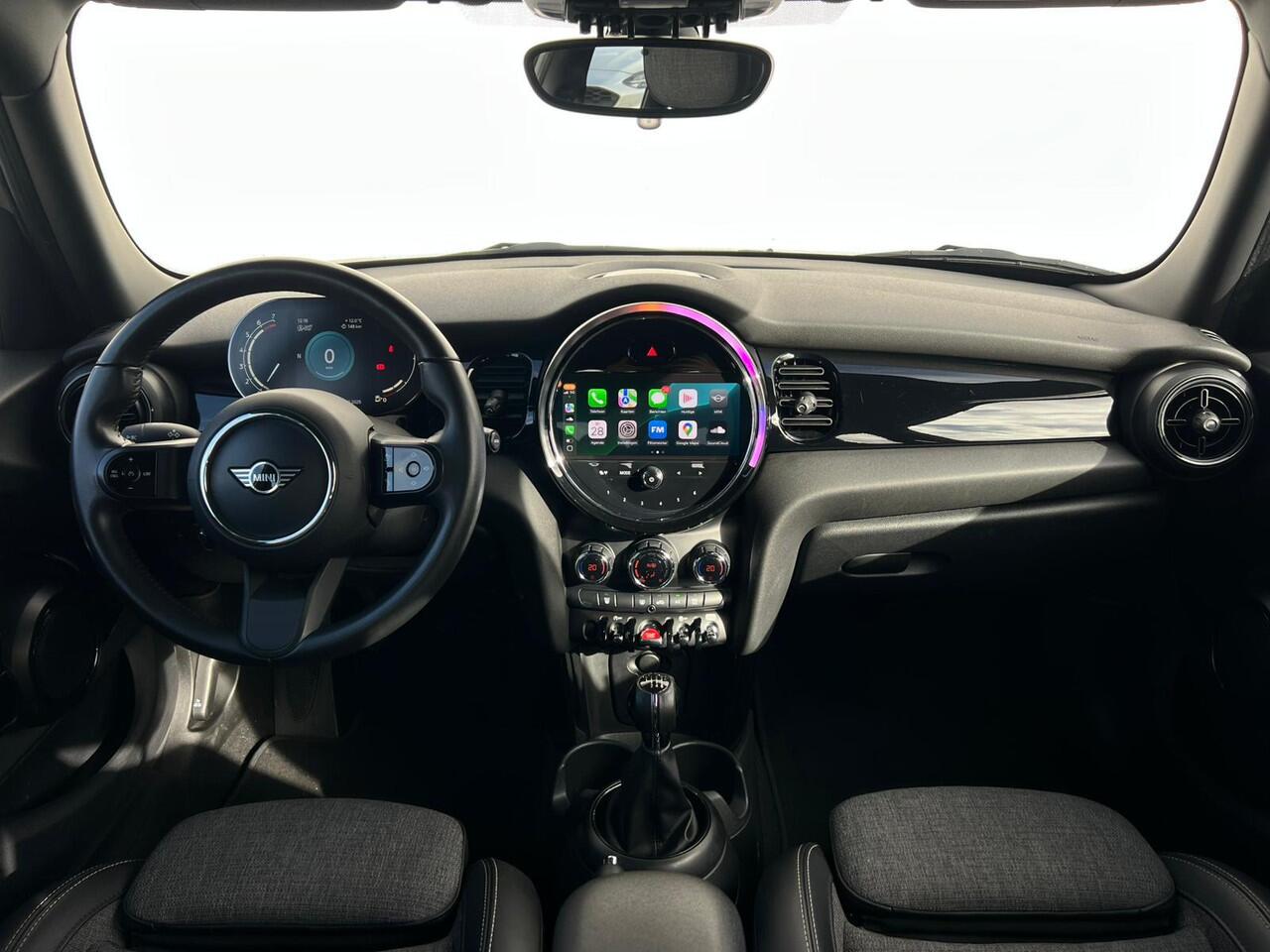 Mini COOPER 1.5 Business Edition NL AUTO | DEALER ONDERH | UNION JACK | CARPLAY