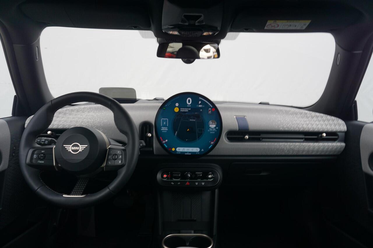 Mini COOPER 3-Deurs C Favoured / Panorama Dak / Stoel en Stuurverwarming