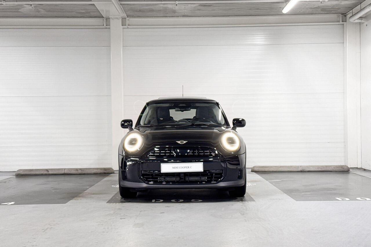 Mini COOPER C | Classic Uitvoering | Pakket M | Panorama dak | 17 inch Parallel Spoke 2-tone