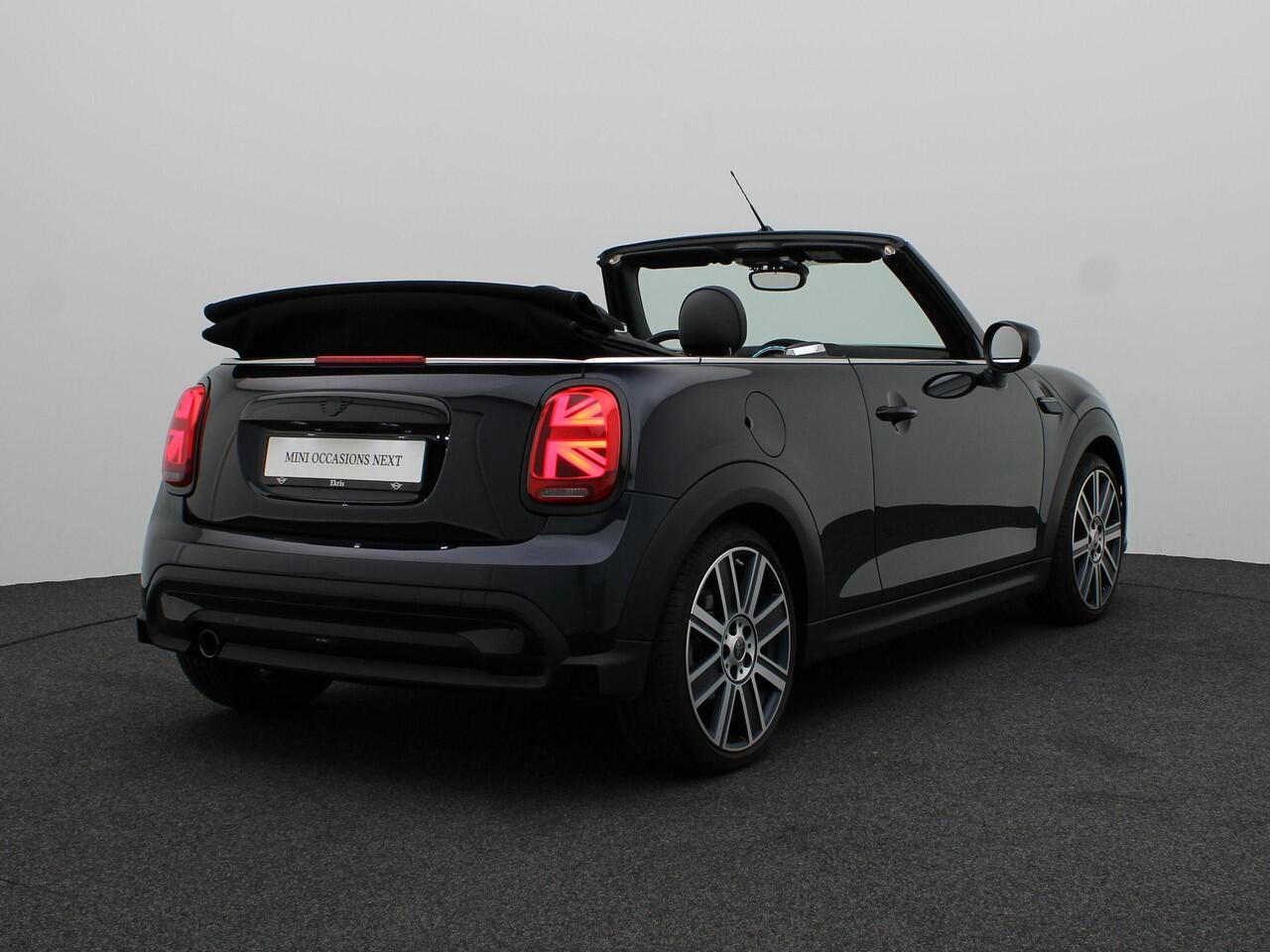 Mini COOPER Cabrio MINI Yours Uitvoering + Comfort Access + Windscherm + 18''