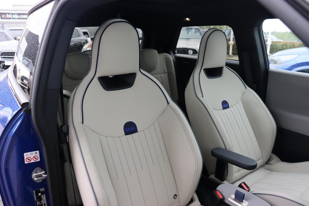 Mini COOPER 3-deurs E | Favoured L 18 inch/ Stuurwiel verwarming/ Comfort Access/ panoramadak/ Harman-Kardon/ Panoramadak