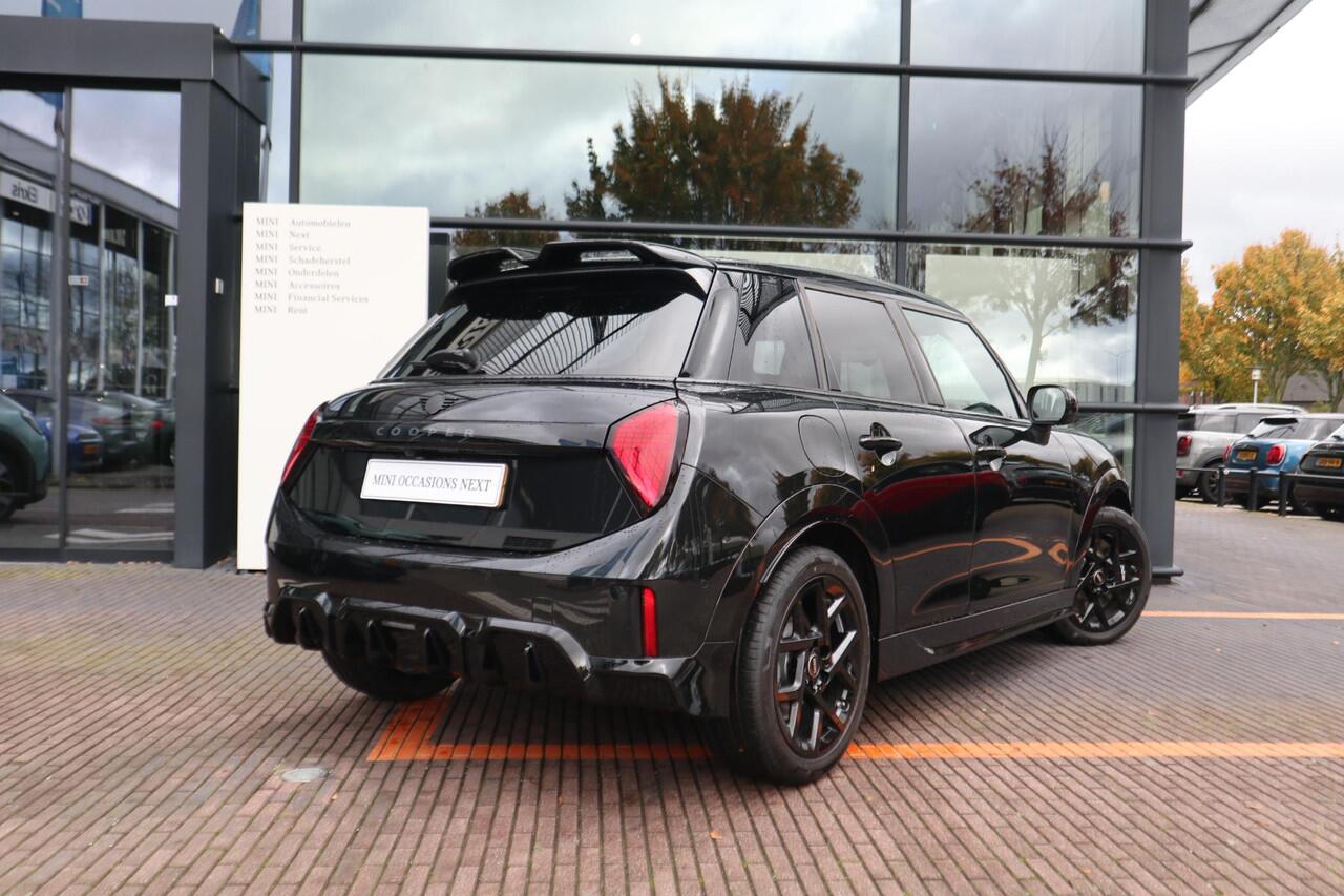 Mini COOPER 3-deurs C John Coopr Works Trim + Pakket M