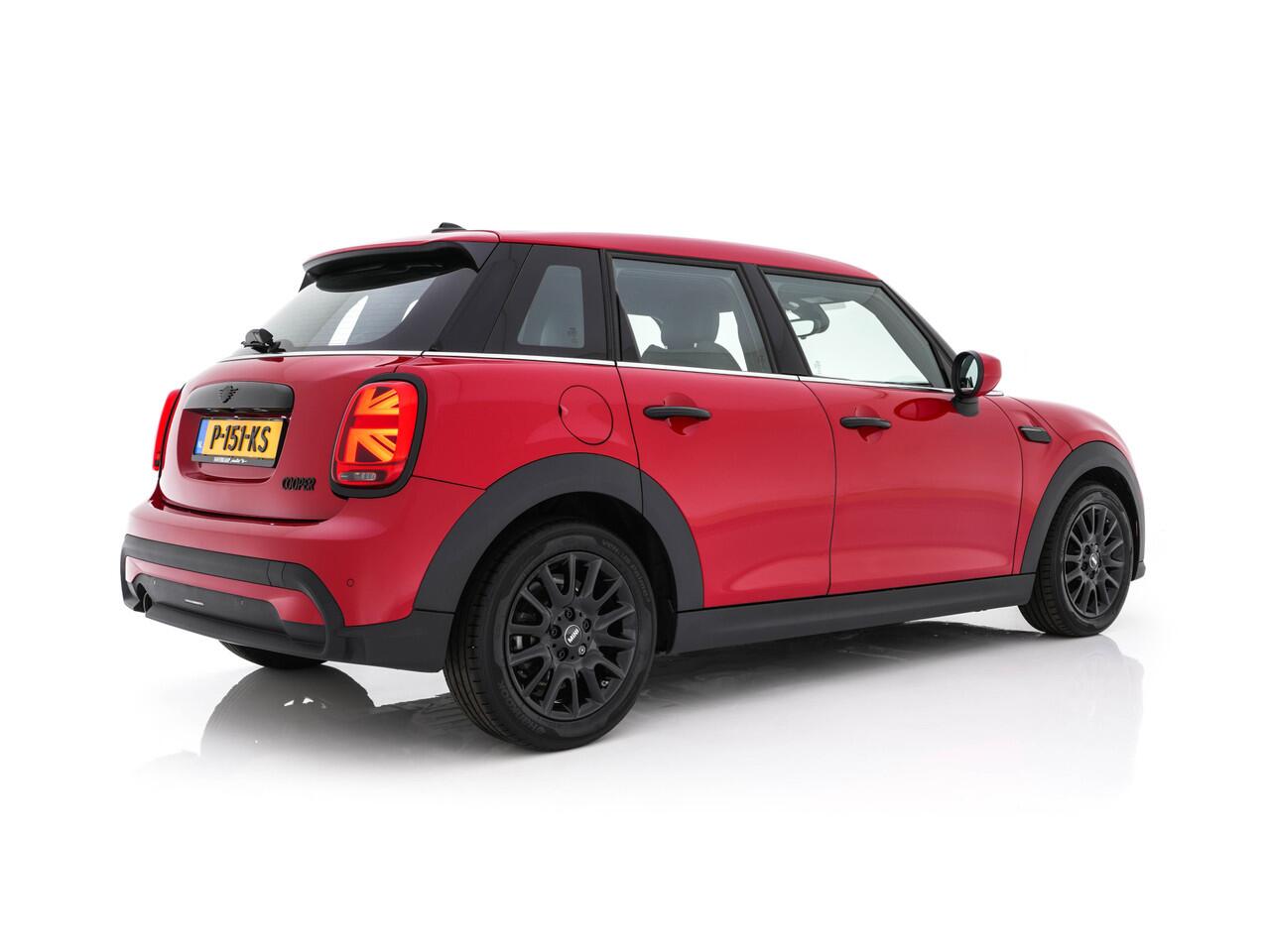 Mini COOPER Mini 1.5 Business Edition (INCL-BTW) *LEATHER-FABRIC | FULL-LED | DIGI-COCKPIT | SPORT-SEATS | AMBIENT-LIGHT | NAVI-FULLMAP | DAB+ | AIRCO | CRUISE | PDC | 16''ALU*