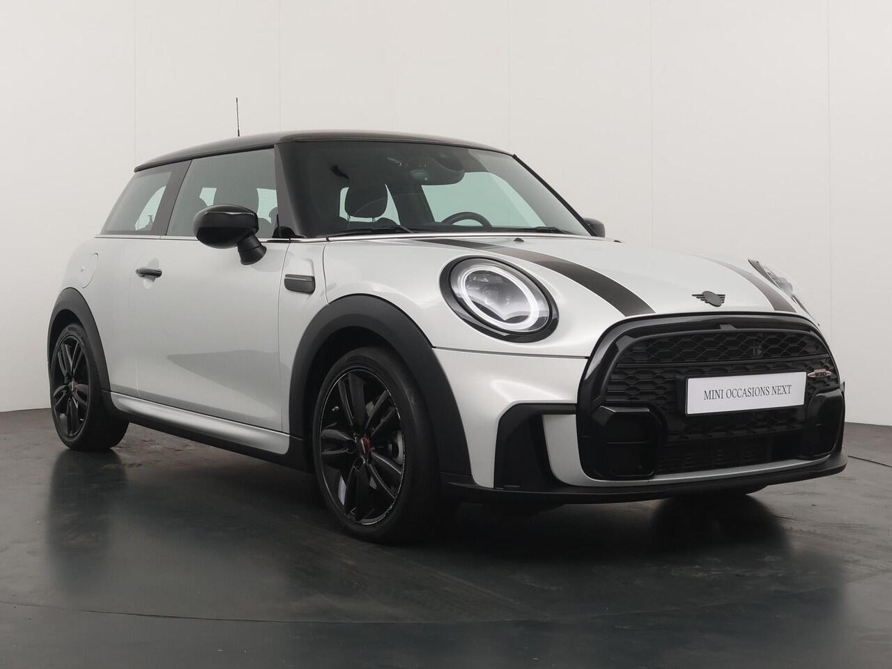 Mini COOPER 3-deurs JCW pakket | Cruise | Achteruitrijcamera | Stoelverwarming | Comforttoegang |