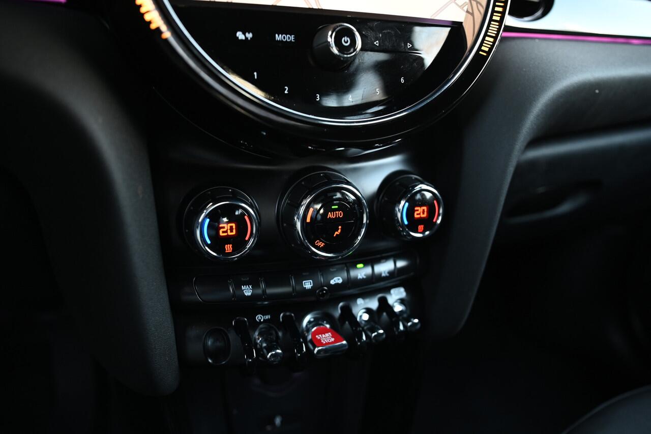 Mini COOPER Hatchback Camden Classic Automaat / Sportstoelen / LED / Cruise Control / Leder / Navigatie