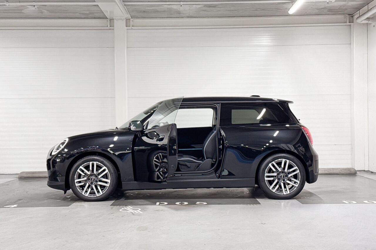 Mini COOPER E | Classic Uitvoering | Pakket L | 17" Parallel Spoke 2-tone