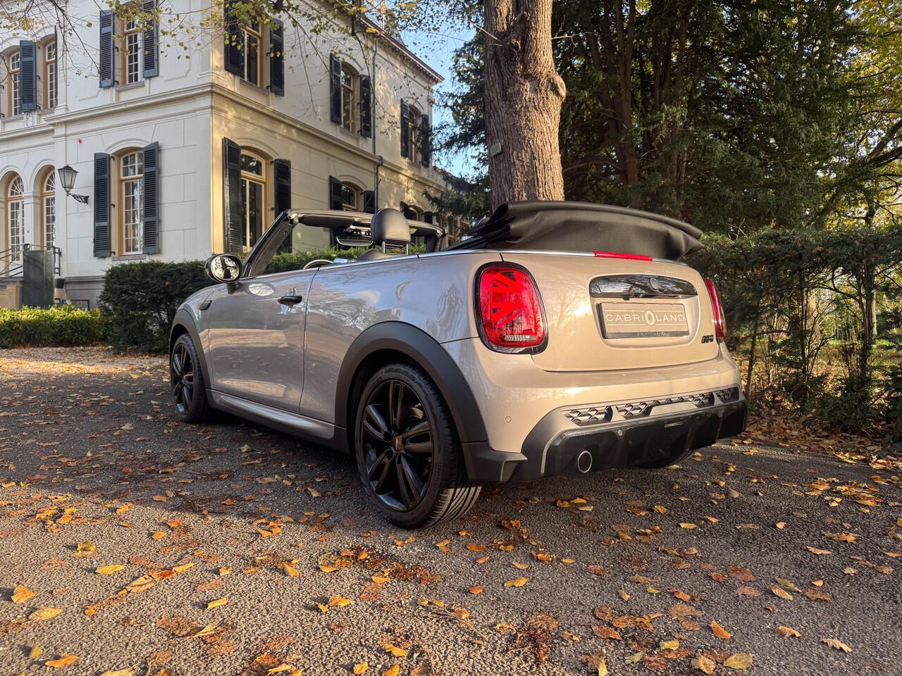 Mini COOPER Cabrio 1.5 JCW pakket