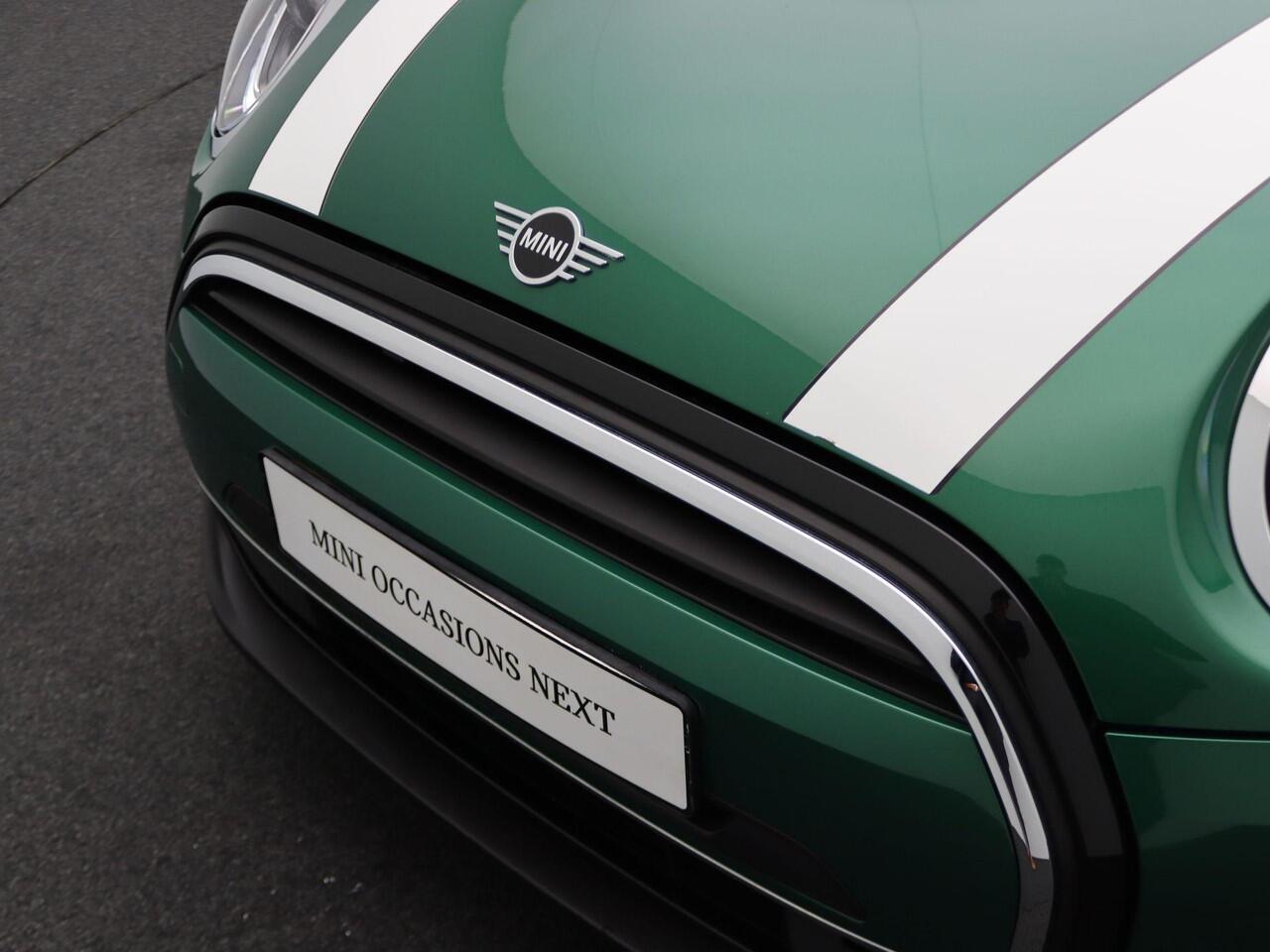 Mini COOPER 3-deurs Classic + Sportstoelen + PDC + LED + 16''