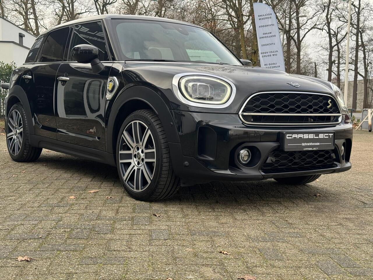 Mini COUNTRYMAN 2.0 Cooper SE ALL4 Yours Panoramadak Harman/Kardon Head-up Vol opties . Neem contact op en we maken een afspraak!
