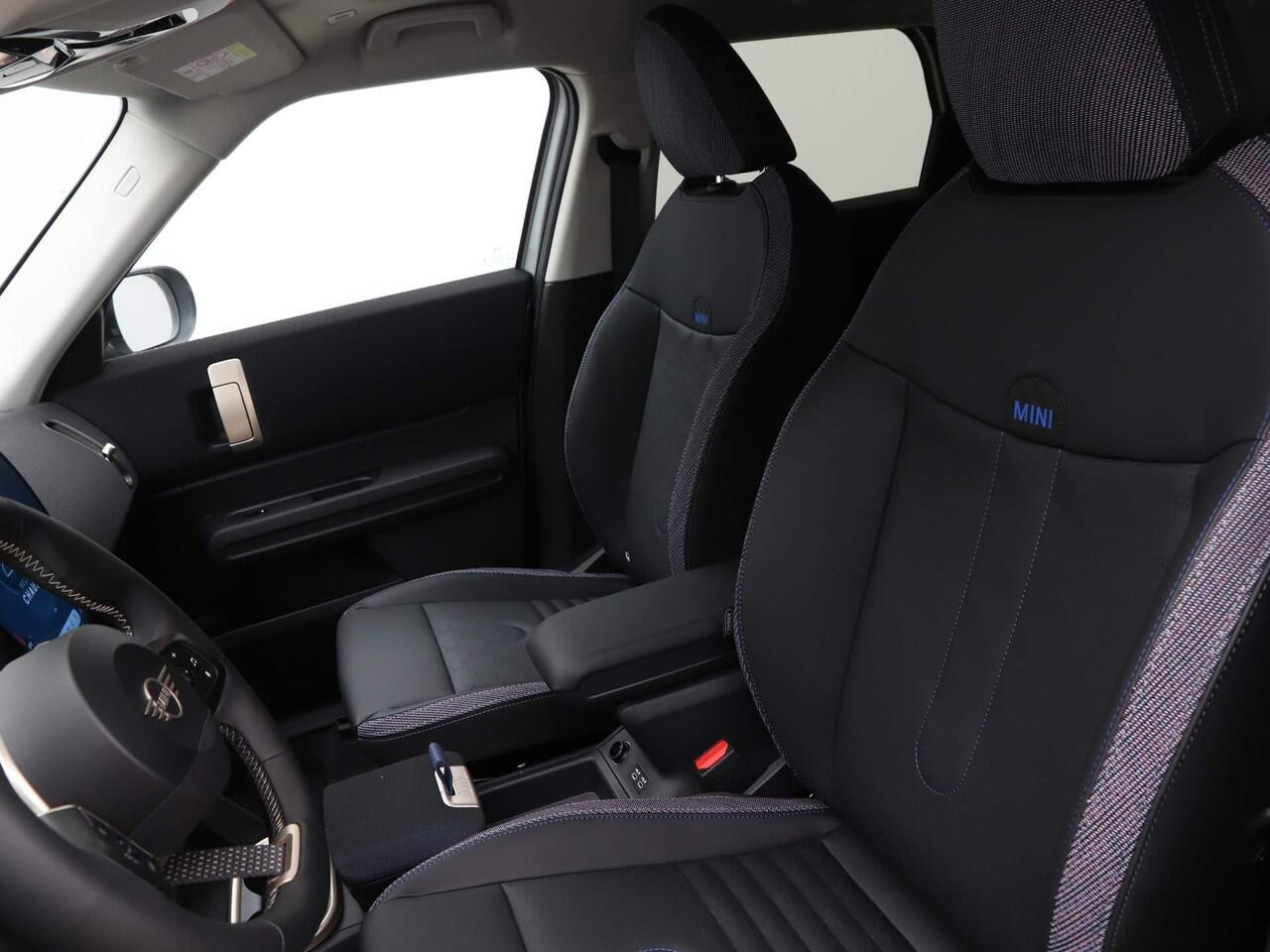 Mini COUNTRYMAN C Classic Pakket M | Head-Up | Stoelverwarming | Comfort Access | Achteruitrijcamera