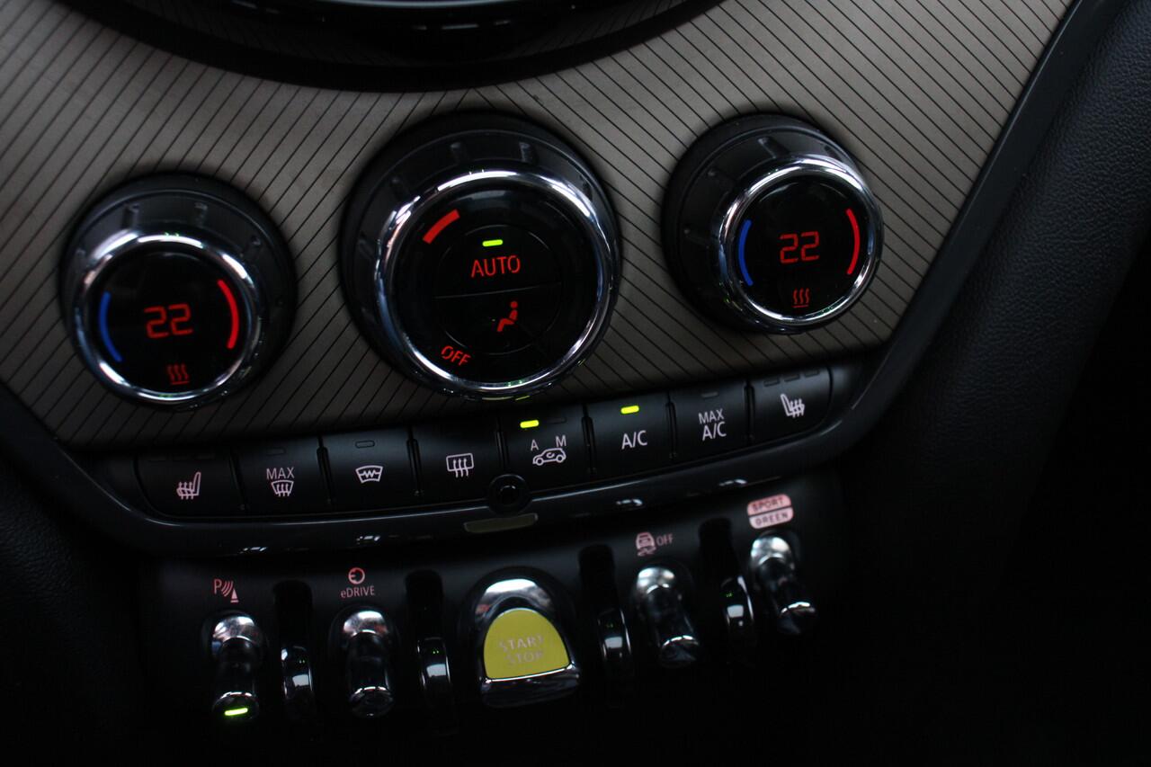 Mini COUNTRYMAN Mini 2.0 Cooper S E ALL4 Navi/Camera/Keyless/Head-up/Harman Kardon/Memory/Sfeerverlichting/Panoramadak/Leder/18Inch