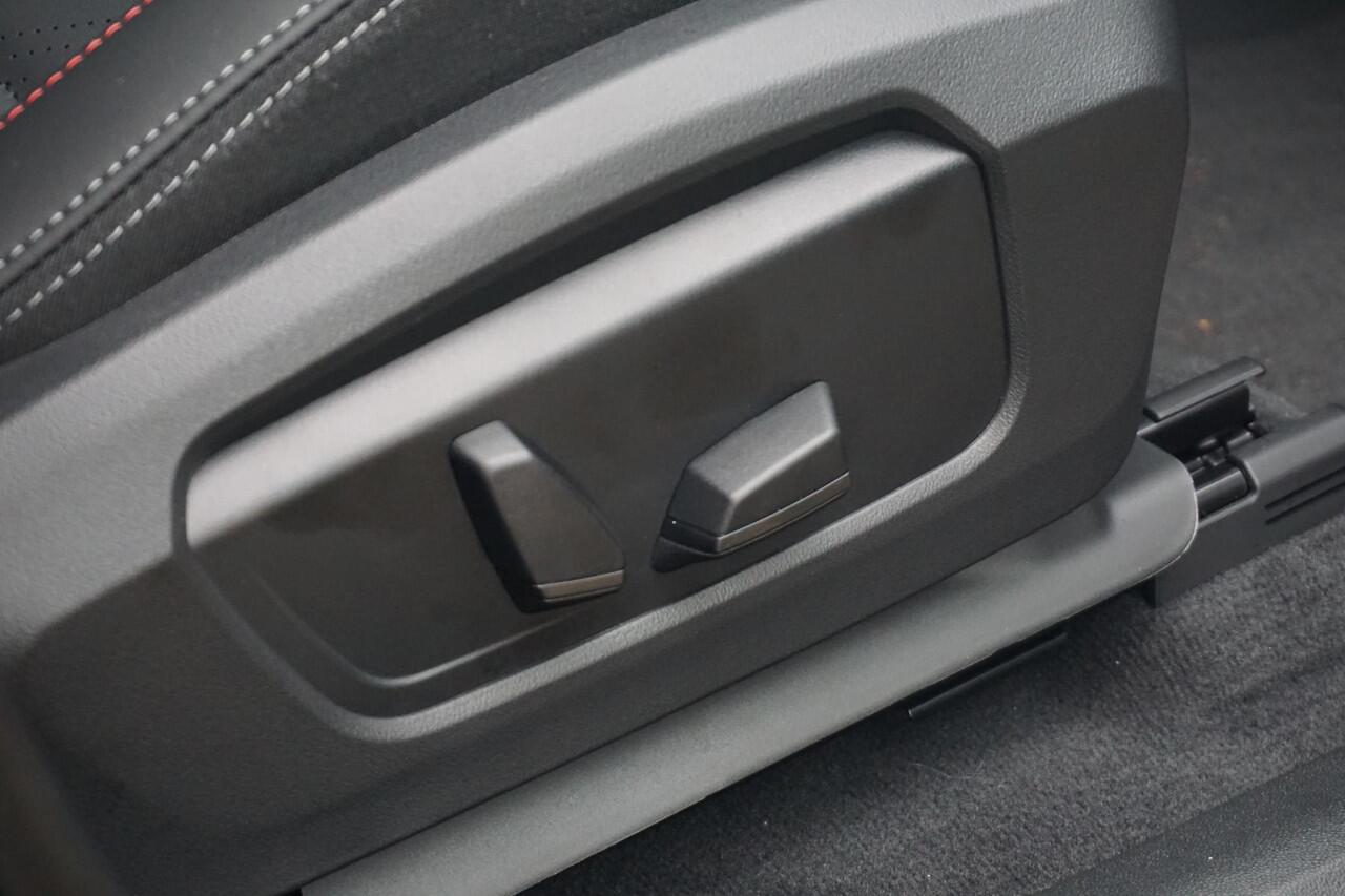 Mini COUNTRYMAN SE ALL4 John Cooper Works Trim | Pakket XL | Elektrische Trekhaak | Comfort Access | Driving Assistant Professional | Harman Kardon | Head-Up Display | Glazen panoramadak