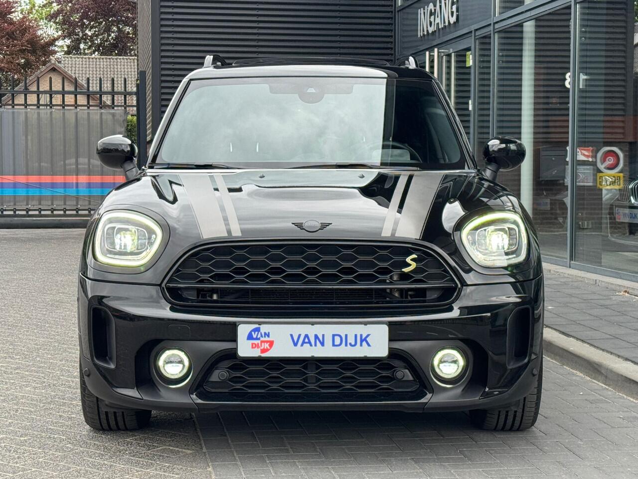 Mini COUNTRYMAN Mini Cooper S E ALL4 Yours Leder pano.dak Elek.Stoelen Ada.Cruis control Head-up Apple Carplay Nav.Plus Camera 18''LM Velgen