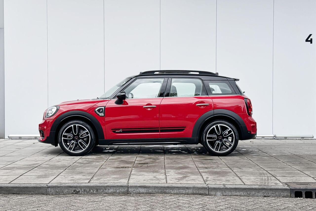 Mini COUNTRYMAN Cooper S Glazen panoramadak / JCW Pakket / 19'' / LED-koplampen met uitgebreide functies / Klasse 3 Alarm / Navigatie / Selections