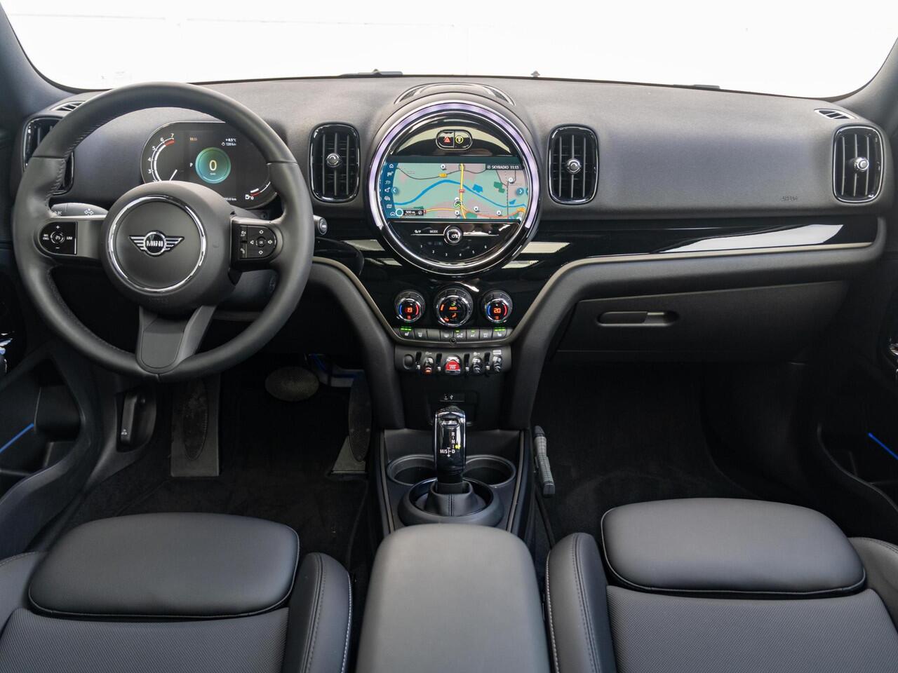 Mini COUNTRYMAN Mini Cooper Aut. Classic + Business ed + Panoramadak