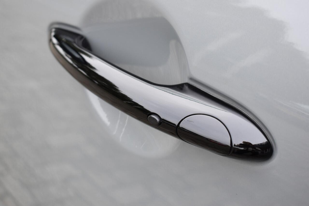 Mini COUNTRYMAN 1.5 One Business Edition Automaat / Parkeerhulp / Keyless / Trekhaak / Harman Kardon / 18'' LM / LED