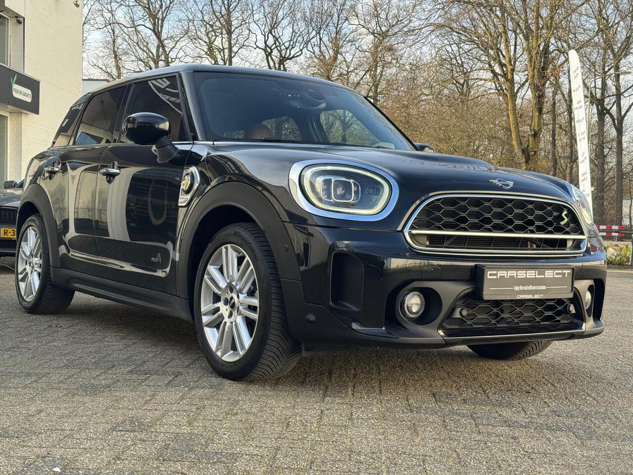 Mini COUNTRYMAN 2.0 Cooper SE ALL4 HARMAN/KARDON PANORAMADAK HEAD-UP ELECTR STOEL en MEMO, Vol Opties Neem contact op en we maken een afspraak!