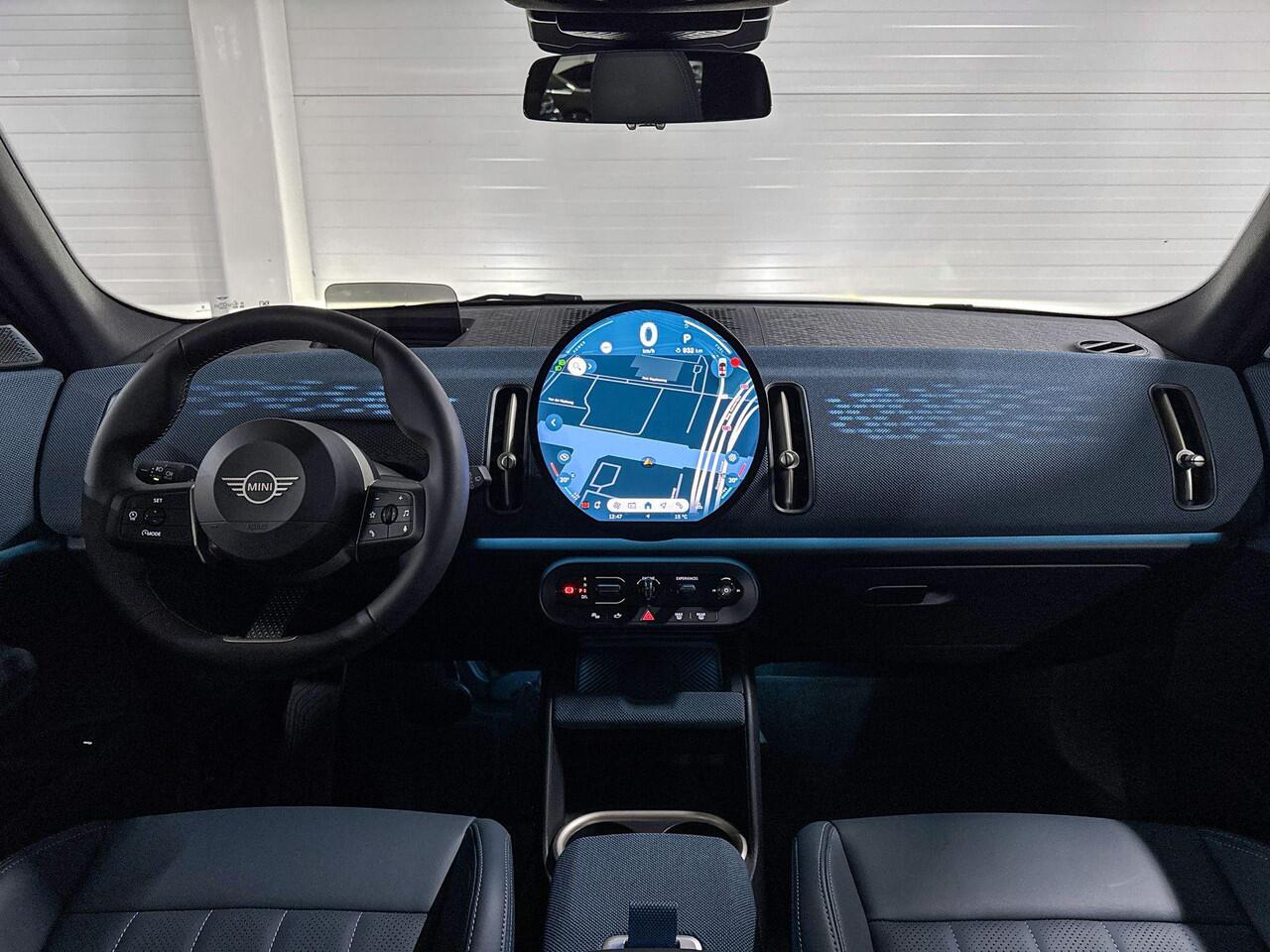 Mini COUNTRYMAN C | Favoured Uitvoering | Pakket M | 19" Kaleido Spoke 2-tone