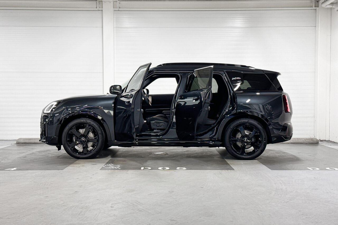 Mini COUNTRYMAN SE All4 | John Cooper Works Uitvoering | Pakket XL | 19"JCW Runway Spoke Jet Black |