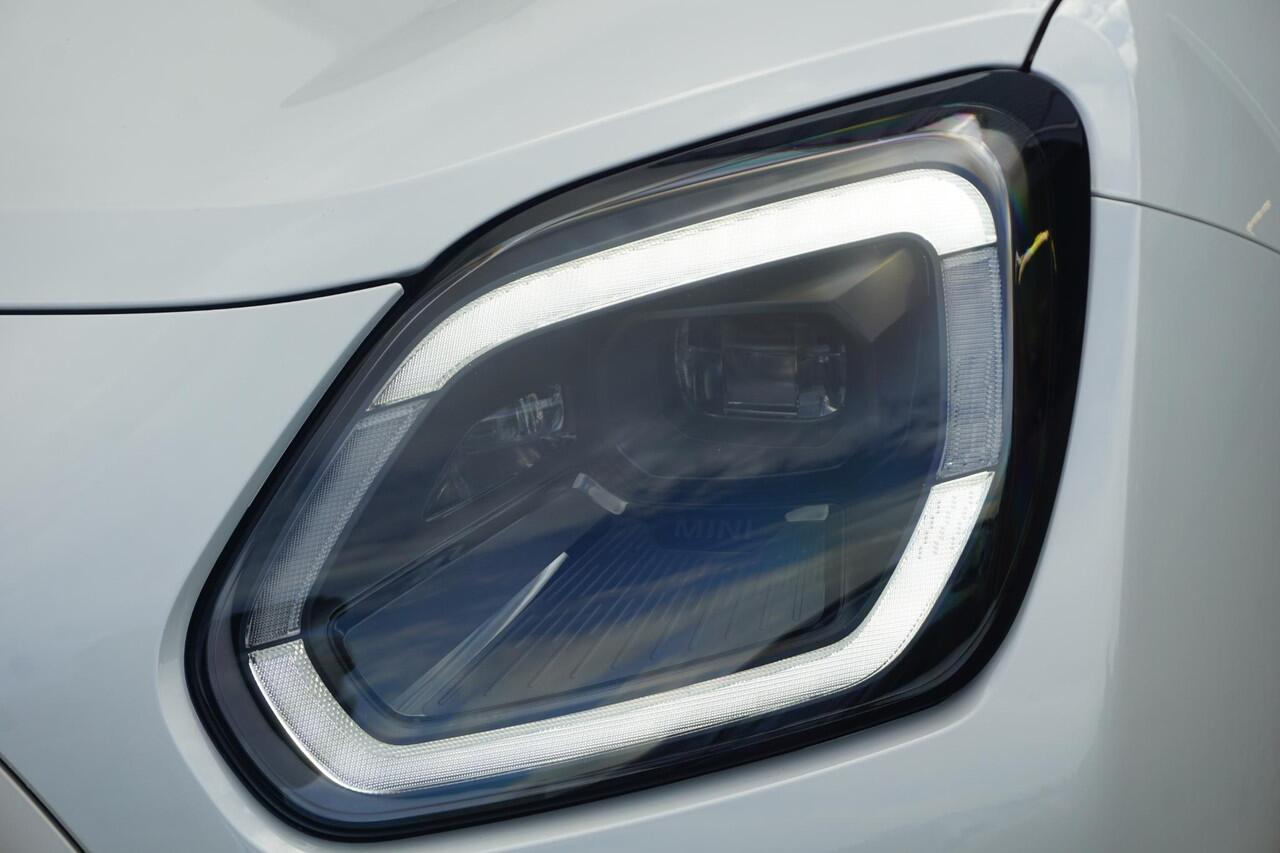 Mini COUNTRYMAN E Favoured | Pano dak / Keyless entry / Head up Display / Leer / Apple carplay