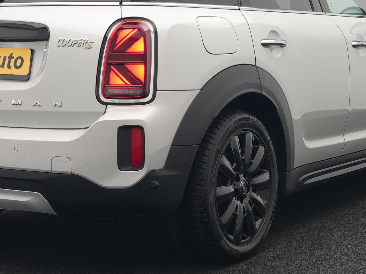 Mini COUNTRYMAN 2.0 Cooper S E ALL4 MINI Yours 225pk Dealer O.H PHEV | Panodak | Head Up | Adaptive Cruise | Lederen Sportstoelen Memory & Verwarmd | Camera | Apple Carplay | Navigatie | Keyless | Virtual | DAB |