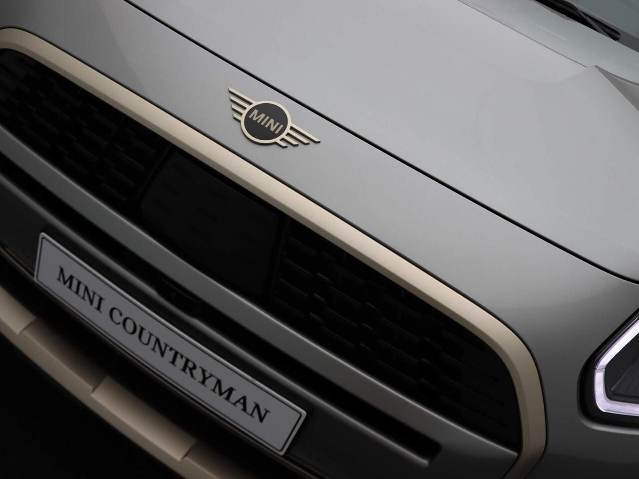 Mini COUNTRYMAN C | Favoured Trim + Package L + Glazen panoramadak + Harman Kardon + Driving Assistant Plus + Driving Assistant + Comfort Acces