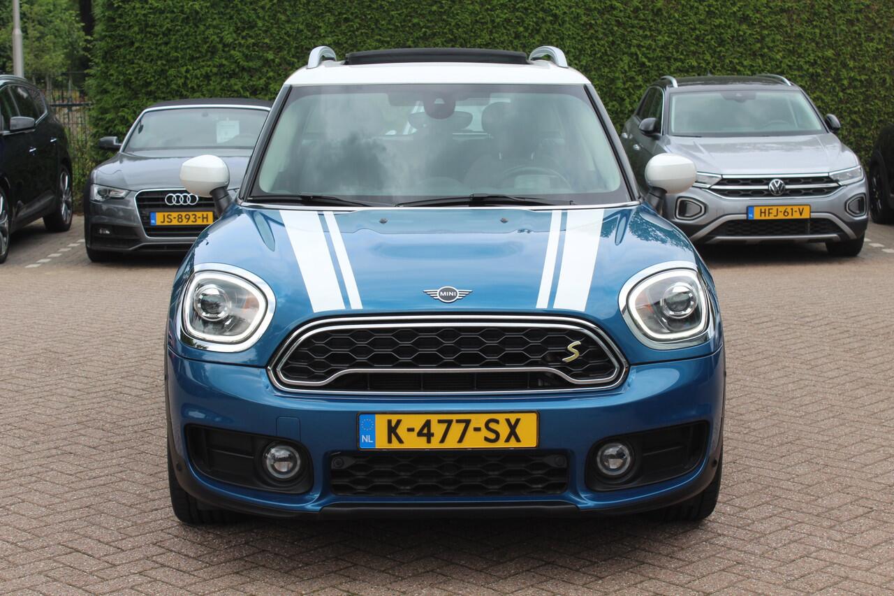 Mini COUNTRYMAN Mini 2.0 Cooper S E ALL4 Chili 27.637 km! / Panoramadak / Camera / Head-up / Apple CarPlay / Navigatie / 18'' / Sportstoelen / Stoelverwarming / DAB / Cruise Control