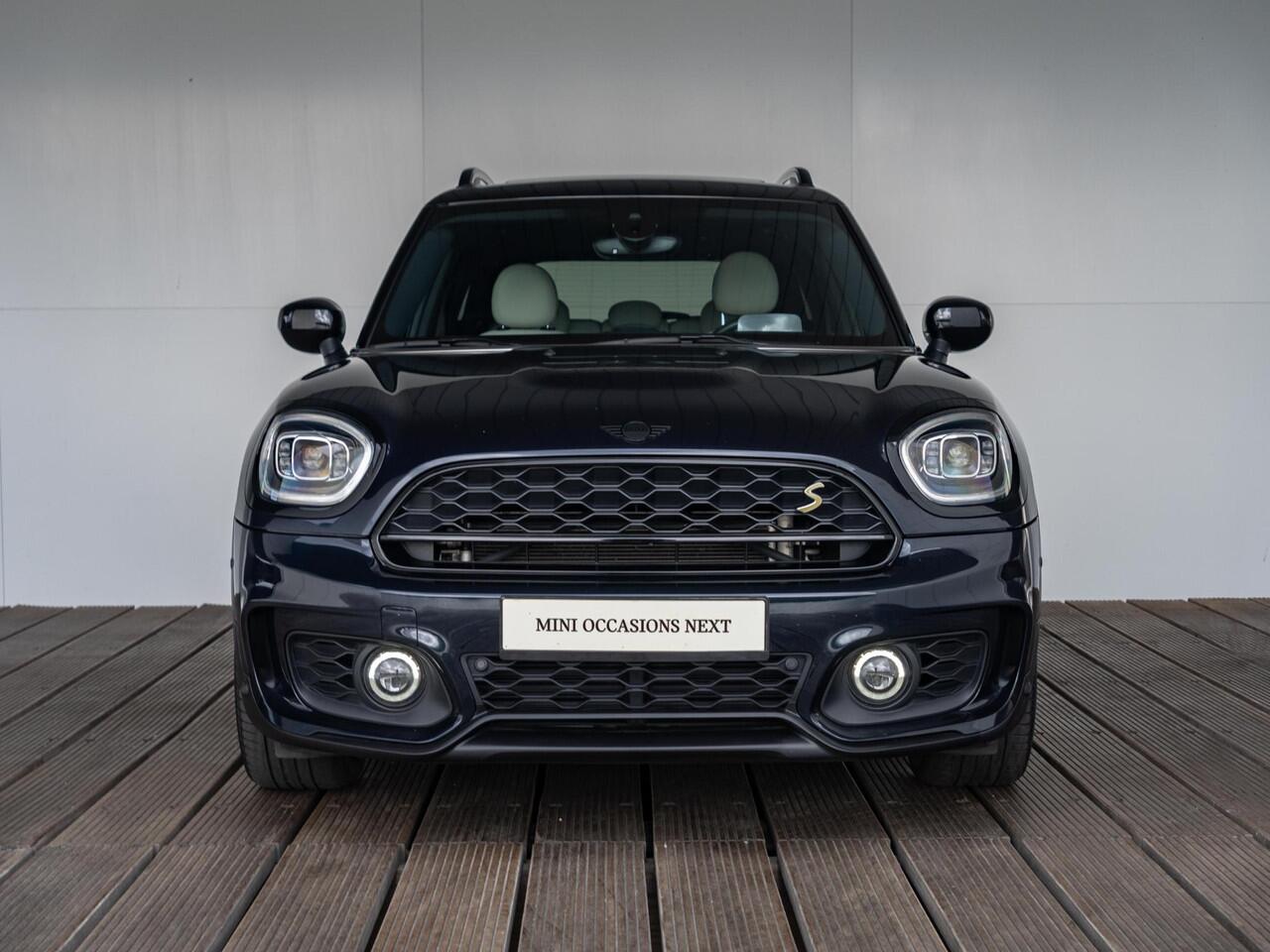 Mini COUNTRYMAN SE ALL4 JCW pakket | Glazen Panoramadak | Elektrisch verstelbare lederen stoelen | Stoel- en voorruitverwarming | Head-Up Display | Harman Kardon | Camera