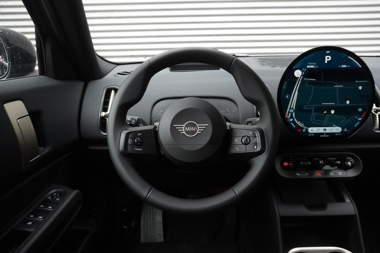 Mini COUNTRYMAN E Blackyard | 18" Asteroid Spoke | Parking Assistant | MINI Head-Up Display | Driving Assistant