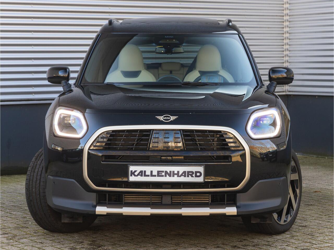 Mini COUNTRYMAN Mini 1.5 C Favoured - XL Pakket - Pano - Trekhaak - Memoryzetel