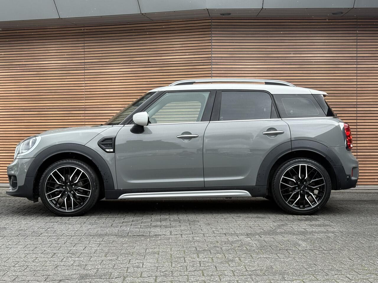 Mini COUNTRYMAN Mini 1.5 Cooper Business Edition Navi / Clima / Telefoon / Lm Velgen / PDC Achter