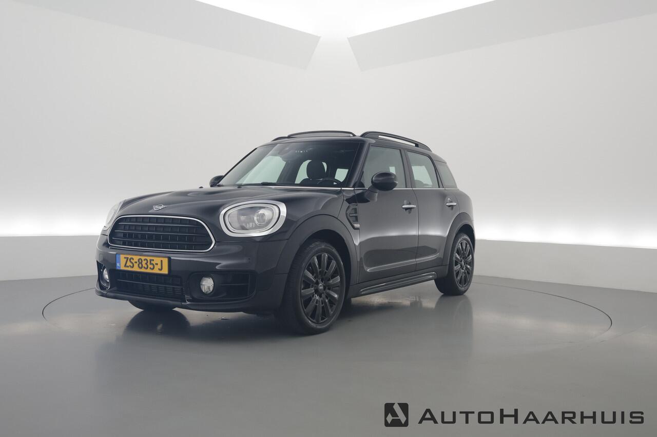 Mini COUNTRYMAN Mini 1.5 Cooper Business Edition | Pano | Trekhaak | Navi | 18'' | ACC | Camera