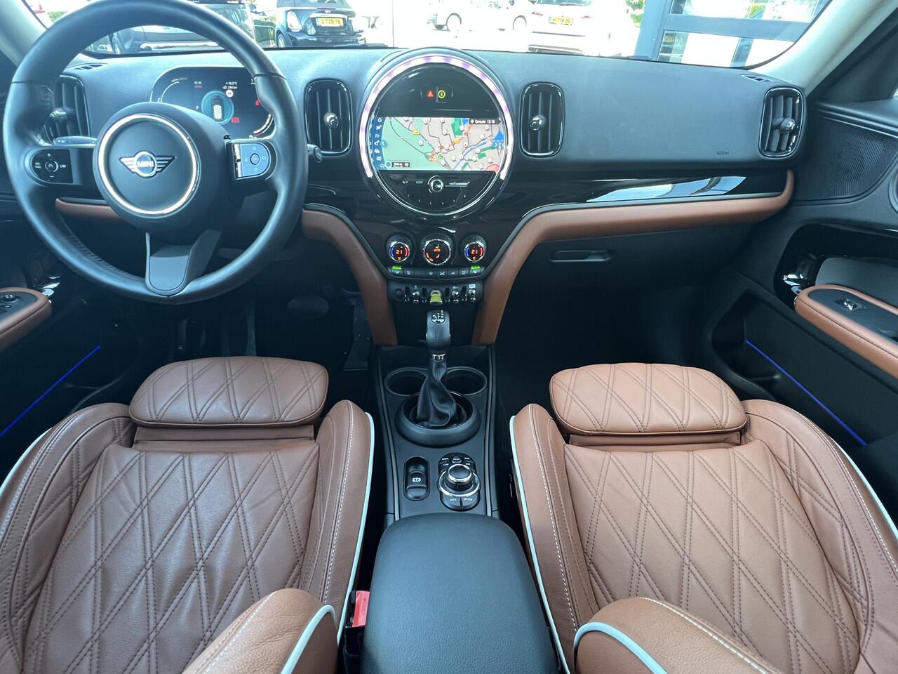 Mini COUNTRYMAN Mini 2.0 Cooper SE ALL4 Navigatie Panoramdak Sportstoelen Leder Stoel + Stuurverwarming Carplay Keyless Clima Camera Plug In Hybride
