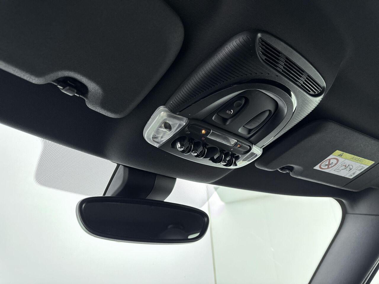 Mini COUNTRYMAN Mini 2.0 Cooper S E ALL4 220PK | Head-up display | Achteruitrijcamera | Stoelverwarming | Leder | Navigatie | Keyless | Afneembare Trekhaak