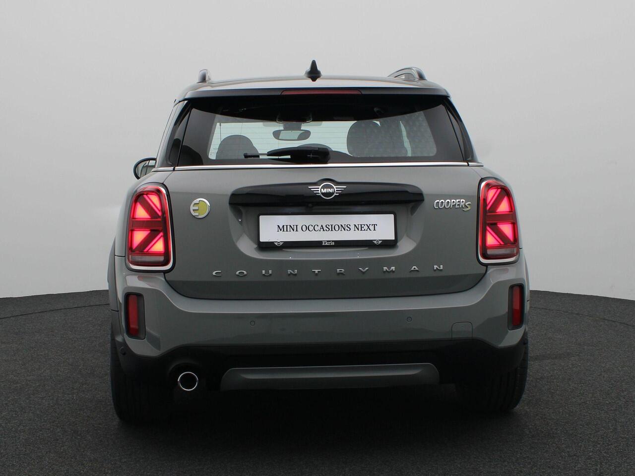Mini COUNTRYMAN Cooper S E ALL4 Comfort Pack + Glazen panoramadak + Achteruitrijcamera + Park Assistant + Driving Assistant + Connected Navigation Pakket