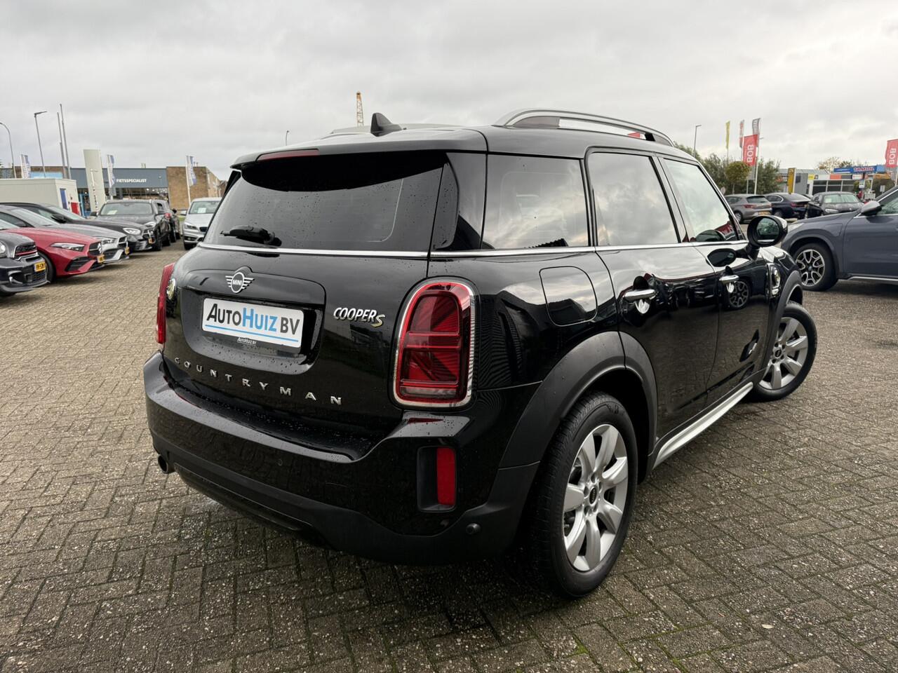 Mini COUNTRYMAN Mini 2.0 Cooper S E ALL4 Classic Leer Cruise Control Navigatie Carplay PDC Stoelverwarming Voorruitverwarming
