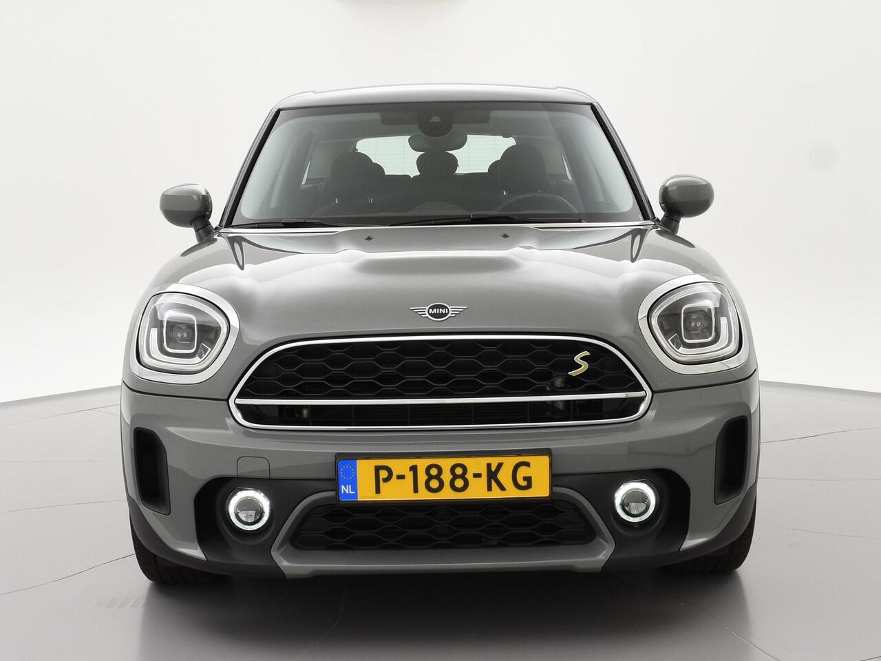Mini COUNTRYMAN Mini 2.0 COOPER S E ALL4 PLUG-IN HYBRID 220 PK MOONWALK GREY + UNION JACK ACHTERLICHTEN | LED