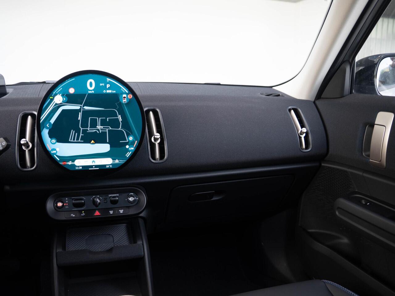 Mini COUNTRYMAN C Classic Trim + Package M