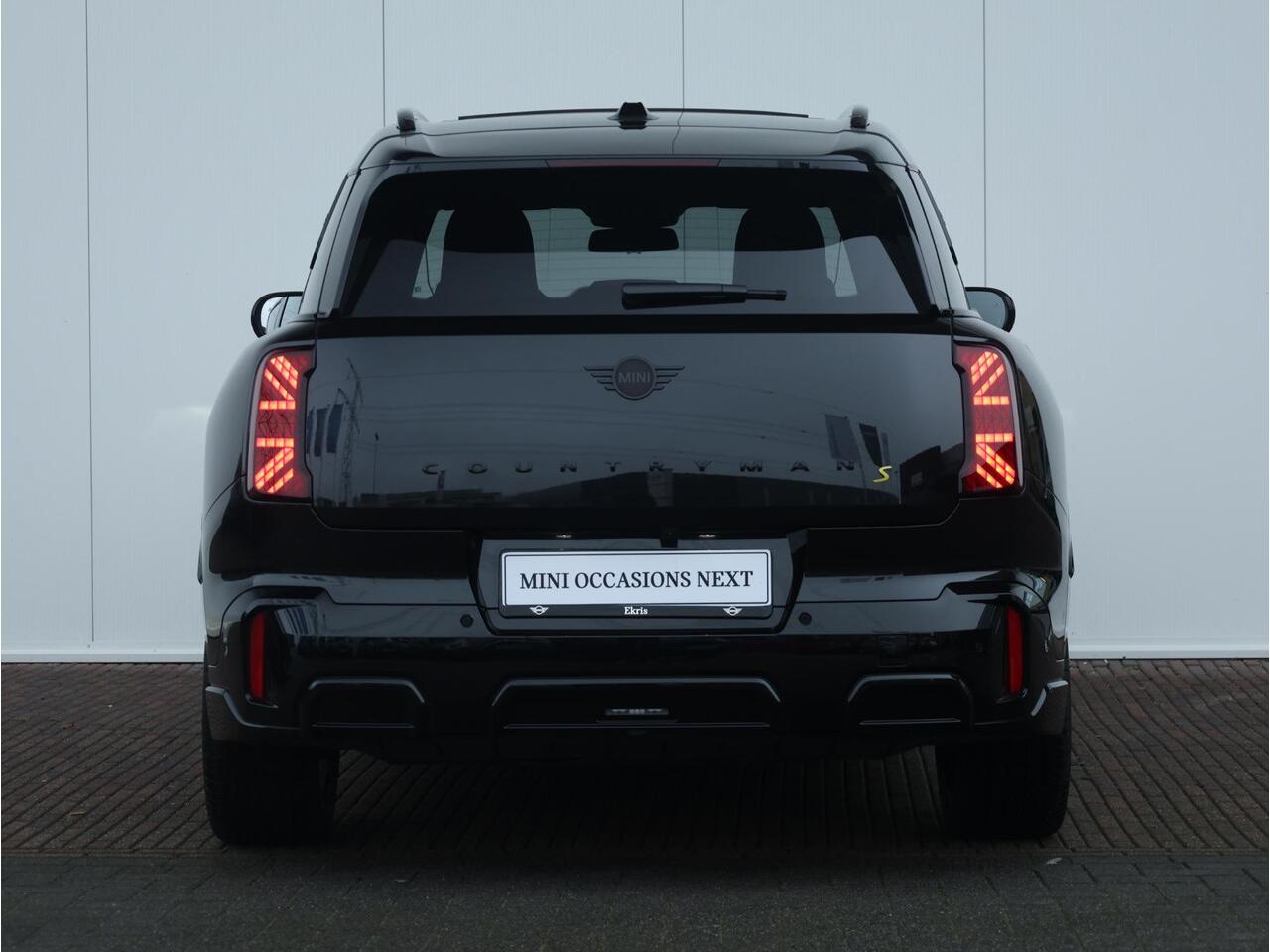 Mini COUNTRYMAN Mini SE ALL4 John Cooper Works XL 66.5 kWh Verwarmd Stuurwiel/ Trekhaak/ Panoramadak/ Driving Assistant Professional/ Harman-Kardon/ Head-Up